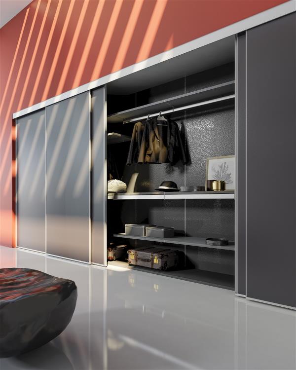 Walk-in closet